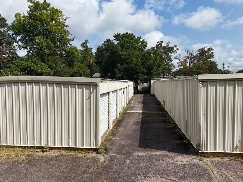 More Photos Of 404 S Boulevard Dr, Bainbridge Industrial For Sale