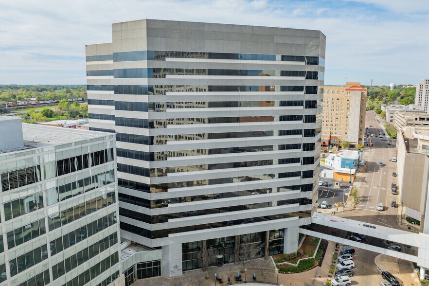 More Photos Of 188 E Capitol St, Jackson Office For Lease