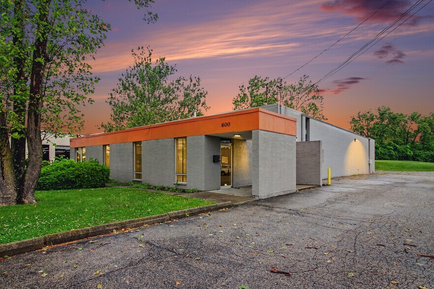 Primary Photo Of 600 Northland Blvd, Forest Park Warehouse For Sale