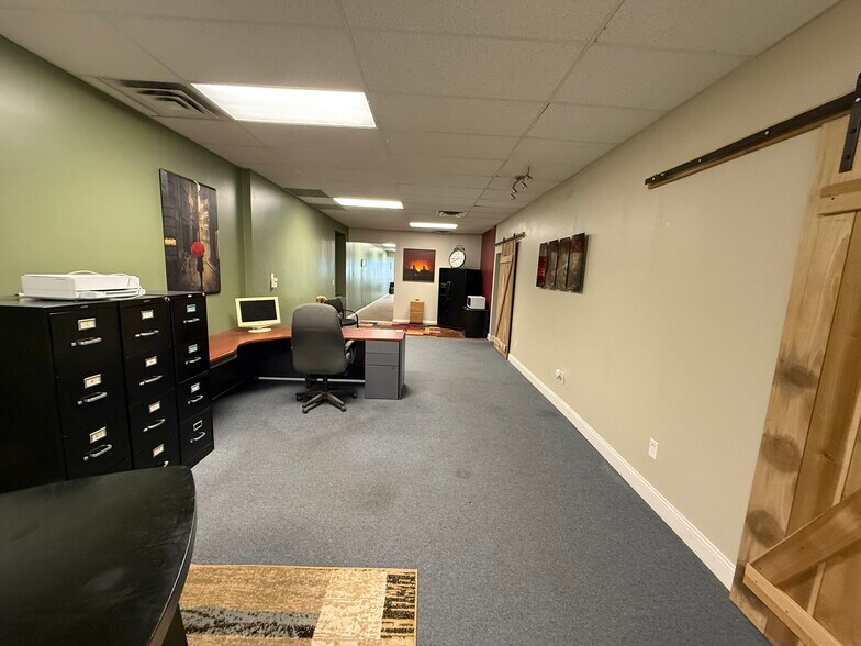 More Photos Of 216 E Grand River Rd, Laingsburg General Retail For Sale