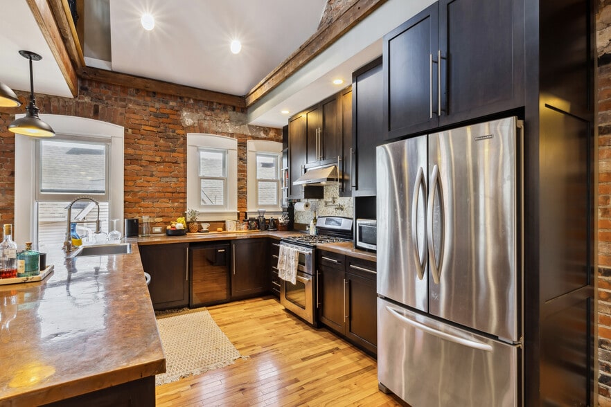 More Photos Of 801 Literary Rd, Cleveland Storefront Retail Residential For Sale