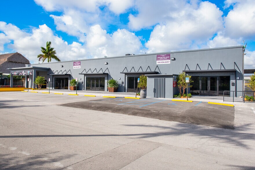 More Photos Of 1954 N 30th Rd, Hollywood Office For Lease