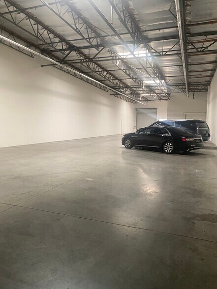 More Photos Of 8721 Aviation Blvd, Inglewood Manufacturing For Lease