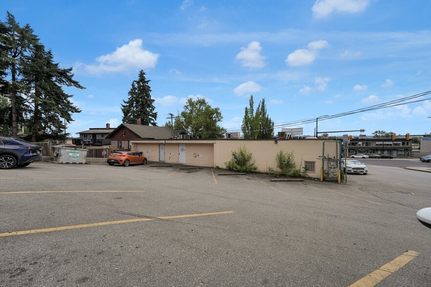 More Photos Of 953 Brunette Ave, Coquitlam General Retail For Sale