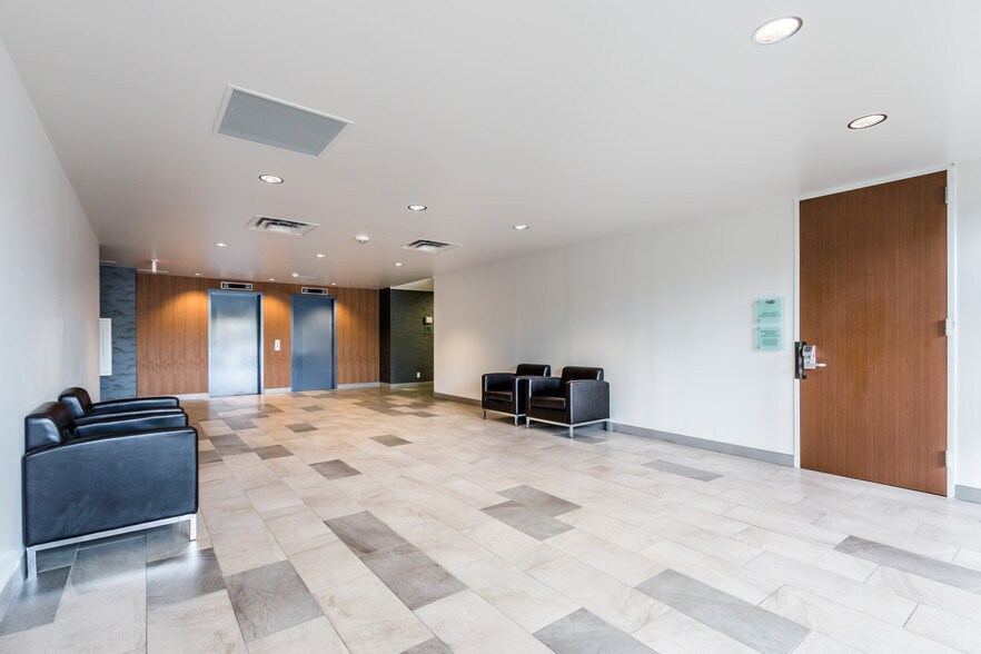 More Photos Of 4009 Banister Ln, Austin Office For Lease