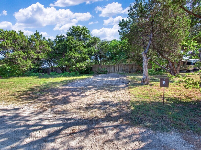 More Photos Of 14711A Quail Ct, Leander Trailer Camper Park For Sale