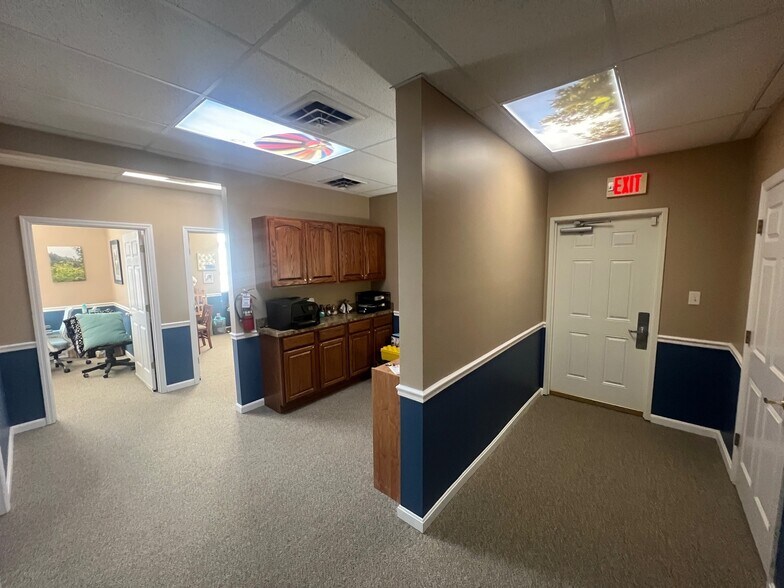 More Photos Of 5720 Gateway, Mason Loft Creative Space For Sale