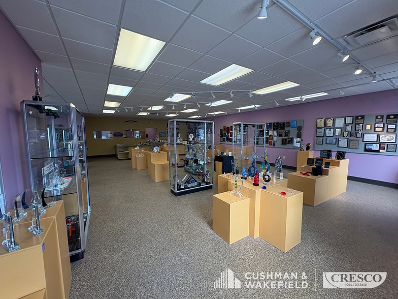 More Photos Of 9257 Midwest Ave, Garfield Heights Showroom For Sale