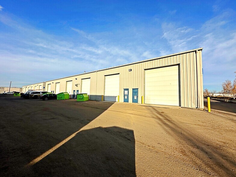 More Photos Of 380 Mackenzie Blvd, Fort McMurray Warehouse For Lease