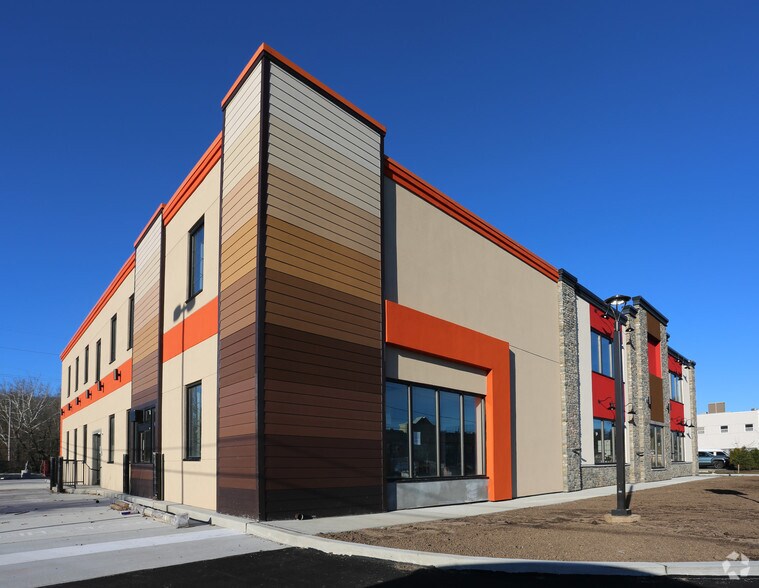 More Photos Of 520 Pennsylvania Ave, Fort Washington Office For Lease