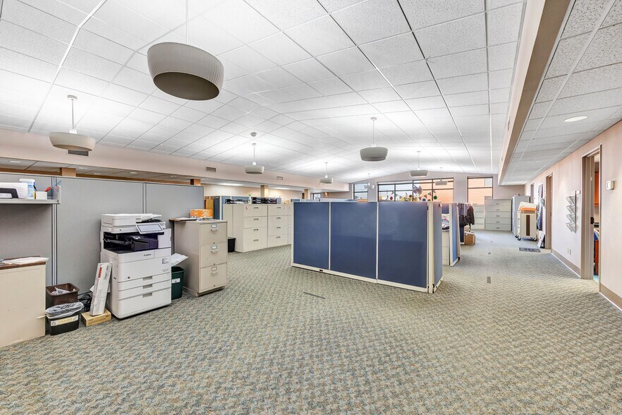 More Photos Of 414 S Jefferson St, Green Bay Office For Sale
