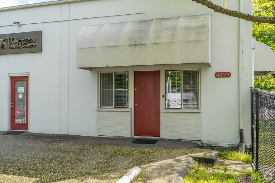 More Photos Of 4222-4226 6th Ave S, Seattle Manufacturing For Lease