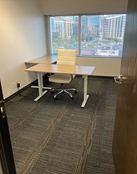 More Photos Of 5220 spring valley Rd, Dallas Office For Lease