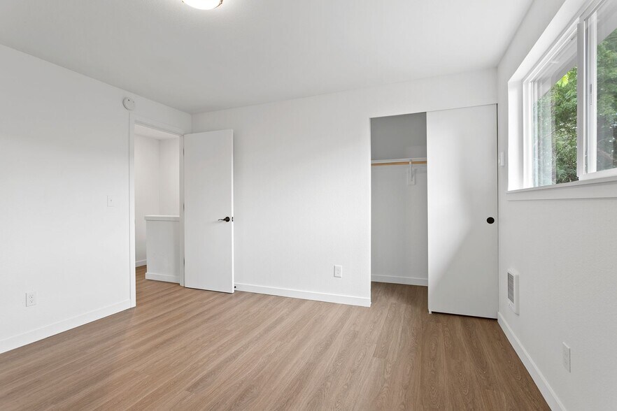 More Photos Of 3254 SE 90th Pl, Portland Apartments For Sale