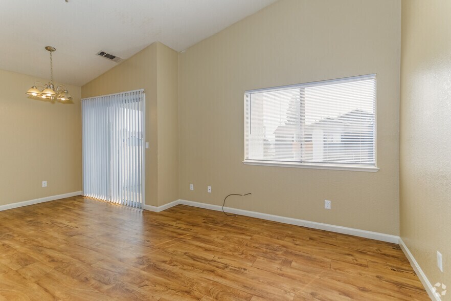 More Photos Of 6500 47th St, Sacramento Apartments For Sale