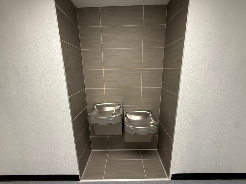 More Photos Of 2470 E Flamingo Rd, Las Vegas Medical For Lease