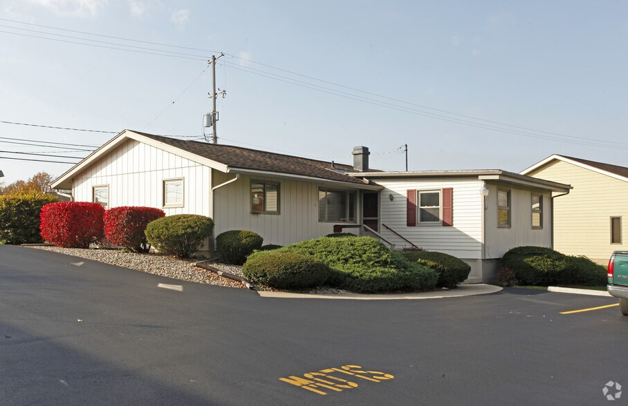 More Photos Of 4210 W Maumee St, Adrian Office For Lease