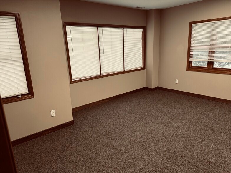 More Photos Of 744 Southcross Dr W, Burnsville General Retail For Sale