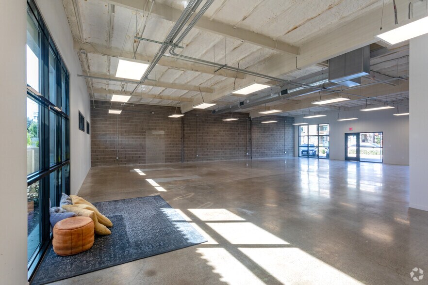 More Photos Of 259-261 Moffett Blvd, Mountain View Storefront Retail Office For Sale