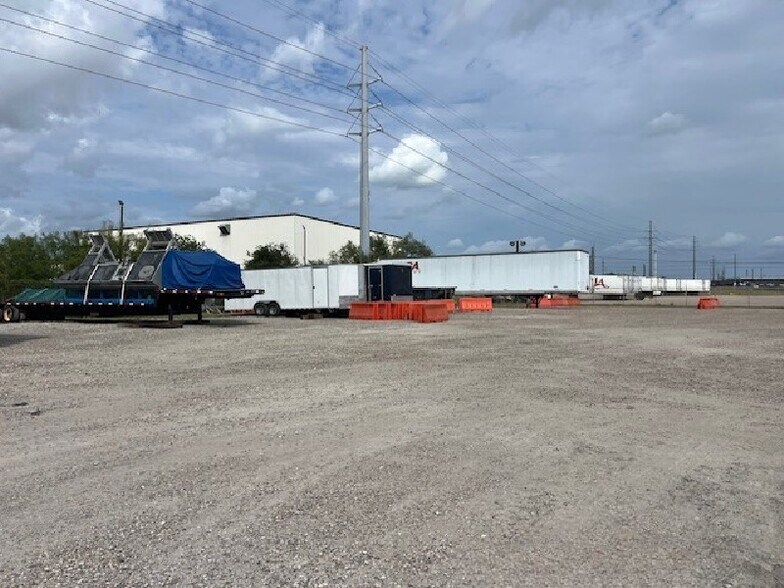 More Photos Of 433 N Navigation Blvd, Corpus Christi Manufacturing For Sale
