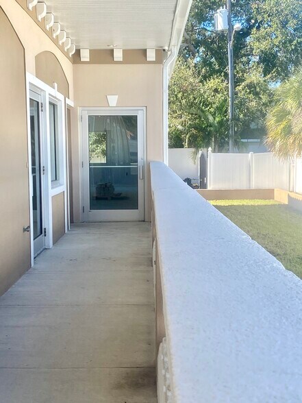 More Photos Of 7855 38th Ave N, Saint Petersburg Medical For Lease