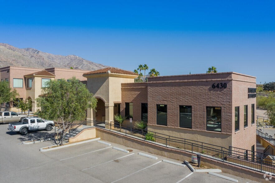 More Photos Of 6430 N Swan Rd, Tucson Office For Sale