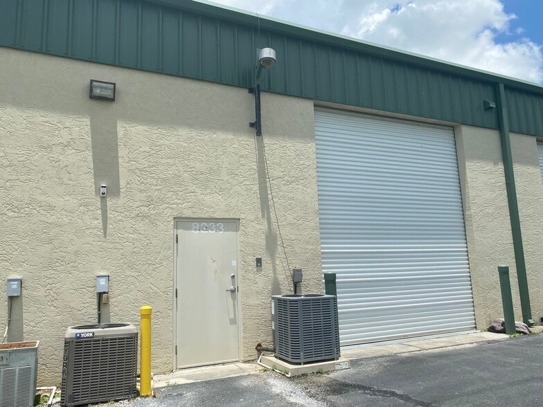 More Photos Of 8221-8239 Blaikie Ct, Sarasota Warehouse For Sale