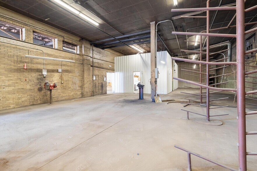 More Photos Of 620 South St, Steubenville Auto Dealership For Lease