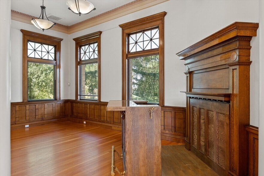 More Photos Of 909 Jefferson St, Red Bluff Specialty For Sale