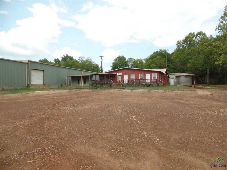 More Photos Of 1975 County Road 1605, Rusk Manufacturing For Sale
