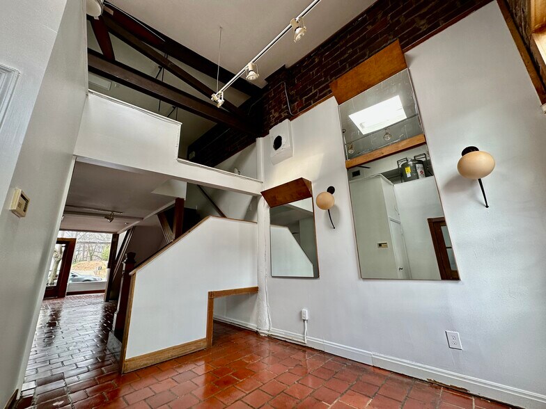 More Photos Of 1033 Monroe Dr, Atlanta Storefront Retail Office For Sale