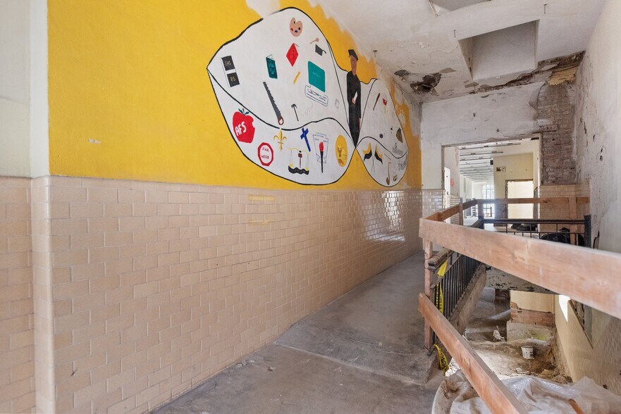 More Photos Of 200 S Green St, Georgetown Loft Creative Space For Sale