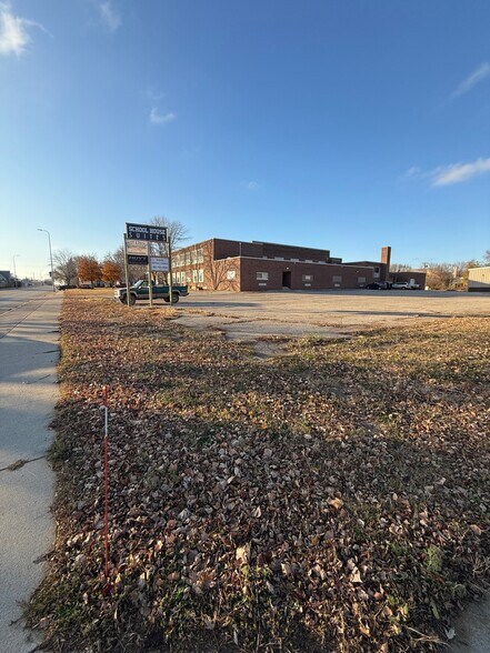 More Photos Of 307 S 5th St, Milbank Land For Sale