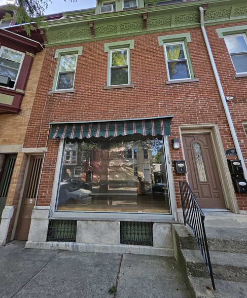 Primary Photo Of 935-937 W Walnut St, Allentown Storefront Retail Residential For Lease