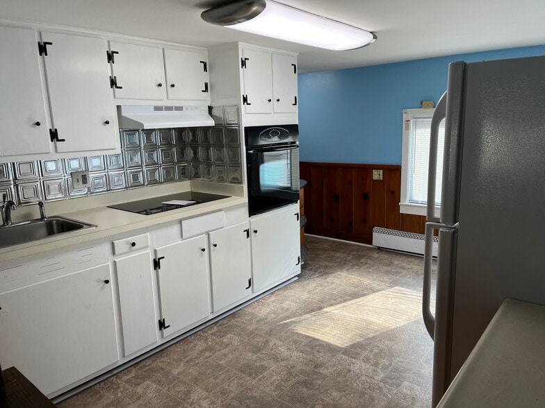 More Photos Of 13155 Greensboro Rd, Greensboro Office Residential For Sale