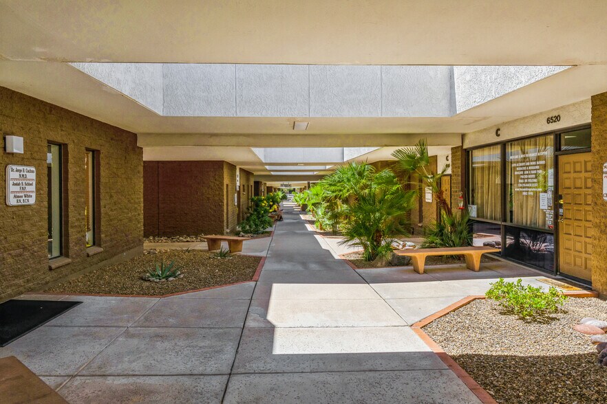 More Photos Of 6502-6564 E Carondelet Dr, Tucson Medical For Lease