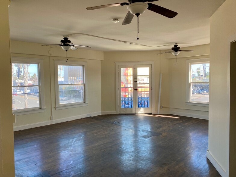 More Photos Of 970-980 Garnet Ave, San Diego Storefront Retail Office For Lease
