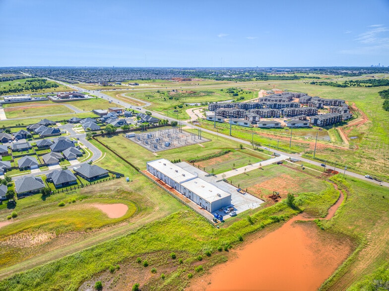 More Photos Of 4009 NW 164th St, Edmond Industrial For Sale