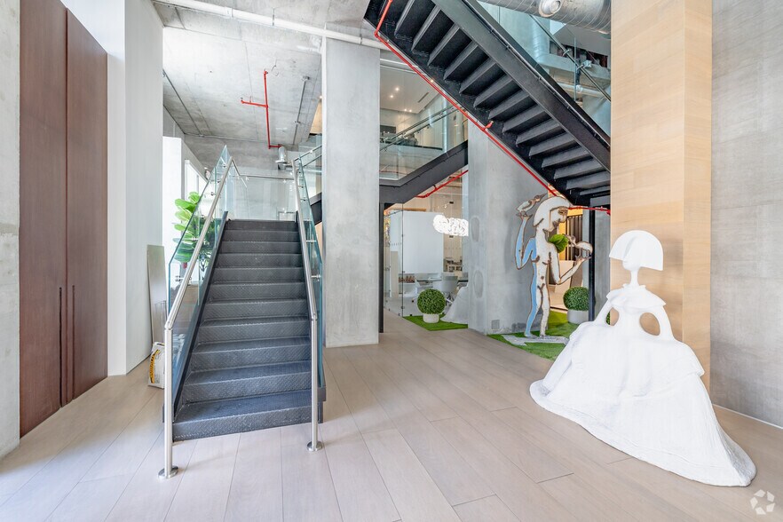 More Photos Of 2347 Biscayne Boulevard, Miami Apartments For Lease