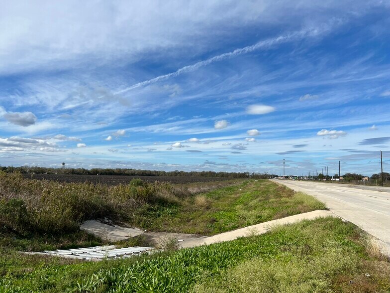 More Photos Of 6600 Fm 762, Richmond Land For Sale