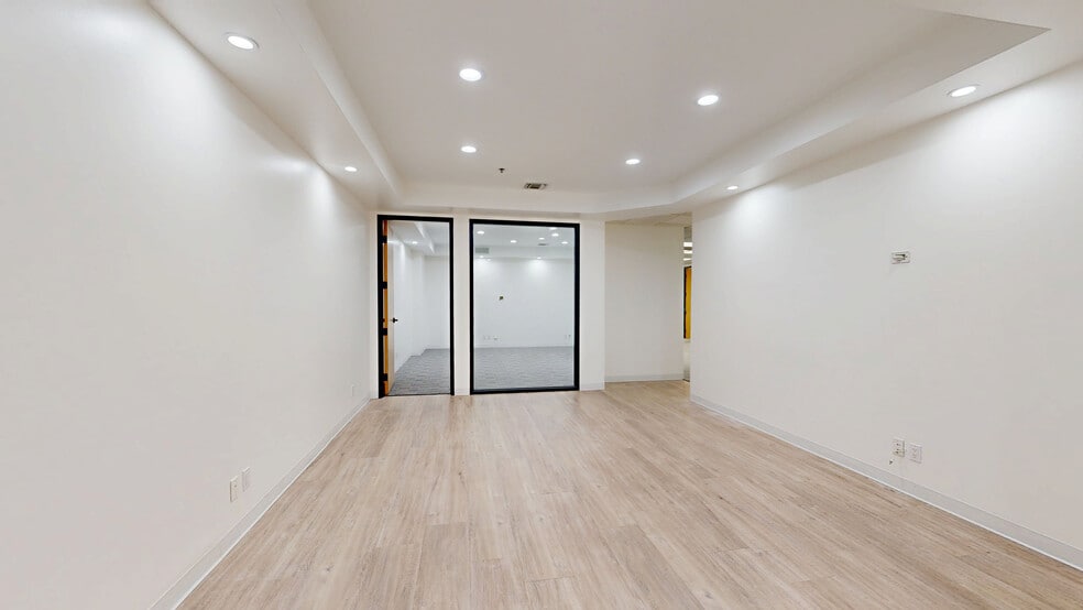 Primary Photo Of 6345 Balboa Blvd, Encino Unknown For Lease