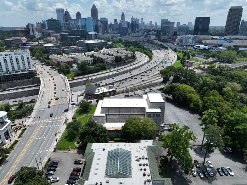 More Photos Of 1708 Peachtree St NW, Atlanta Medical For Sale