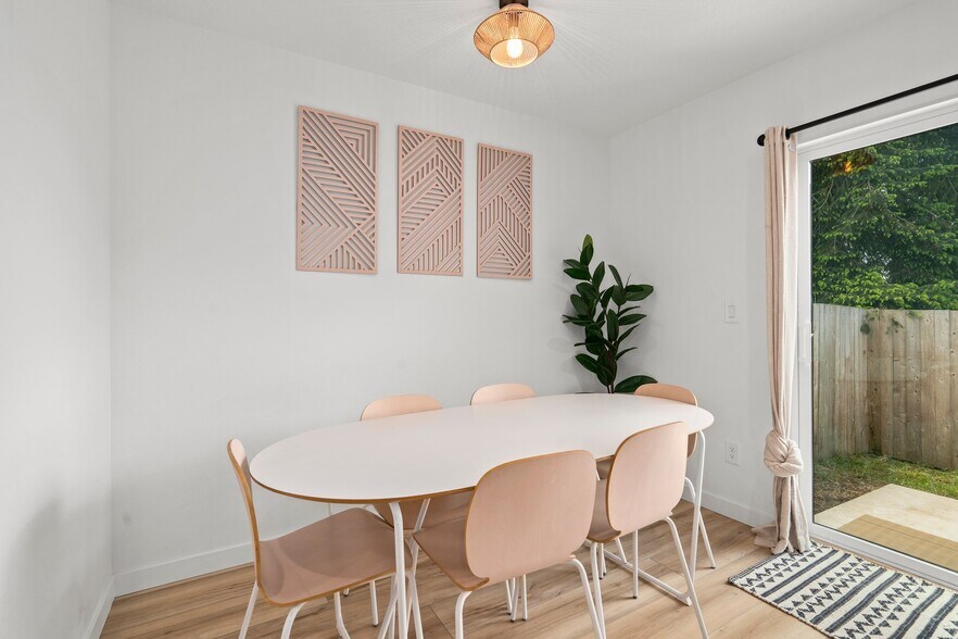 More Photos Of 1013 Peach Rd, Winlock Apartments For Sale