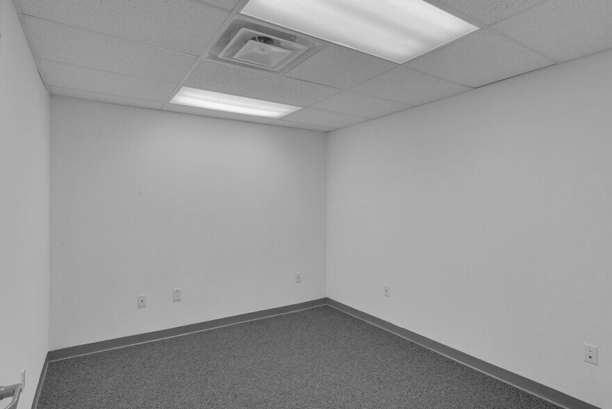 More Photos Of 314 Chris Gaupp Dr, Galloway Medical For Lease