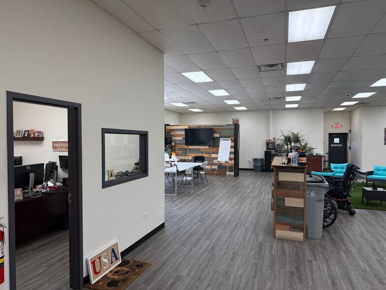 More Photos Of 5365-5379 Walnut Ave, Downers Grove Warehouse For Lease