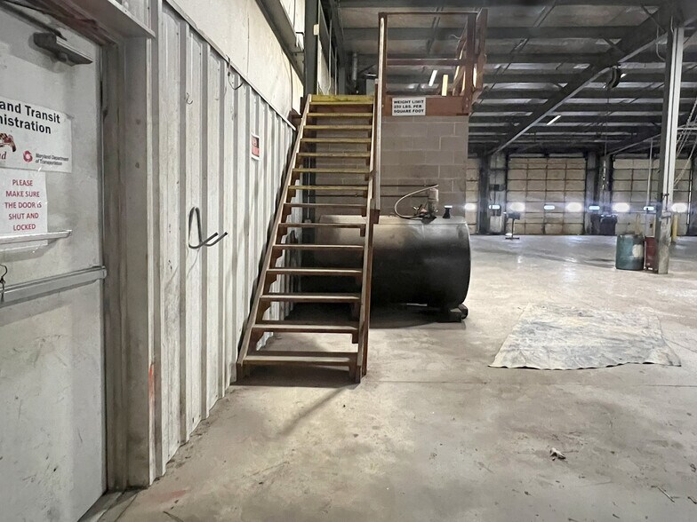 More Photos Of 7171 W Ridge Rd, Fairview Warehouse For Lease
