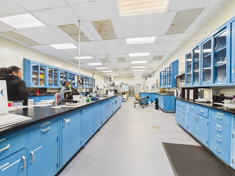 More Photos Of 6906 Dixie St, Columbus Industrial For Sale