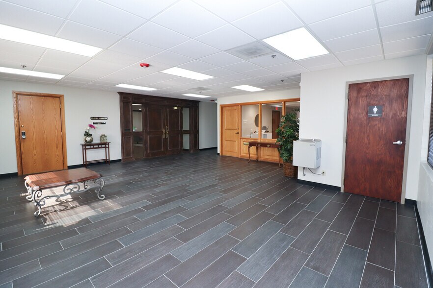 More Photos Of 3727 NW 63rd St, Oklahoma City Medical For Lease