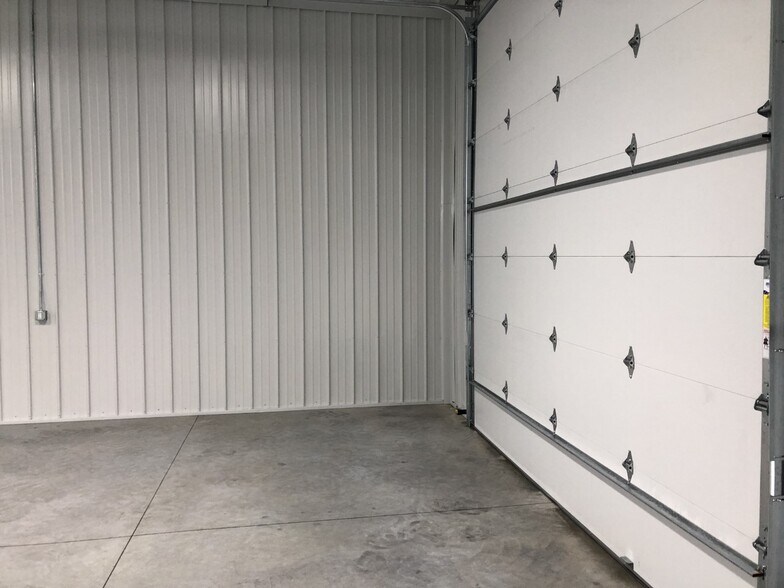 More Photos Of 1816 Sheyenne Lp N, Fargo Industrial For Sale