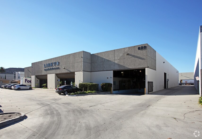 More Photos Of 629 S 6th Ave, City of Industry Warehouse For Lease